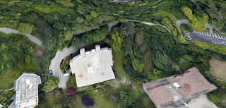 Illustration for article titled Did Google Earth capture shots of a clandestine military anti-grav project?